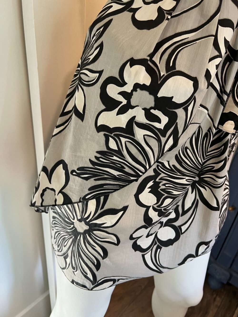 Wal G Floral Cocktail Dress - Picture 5 of 8